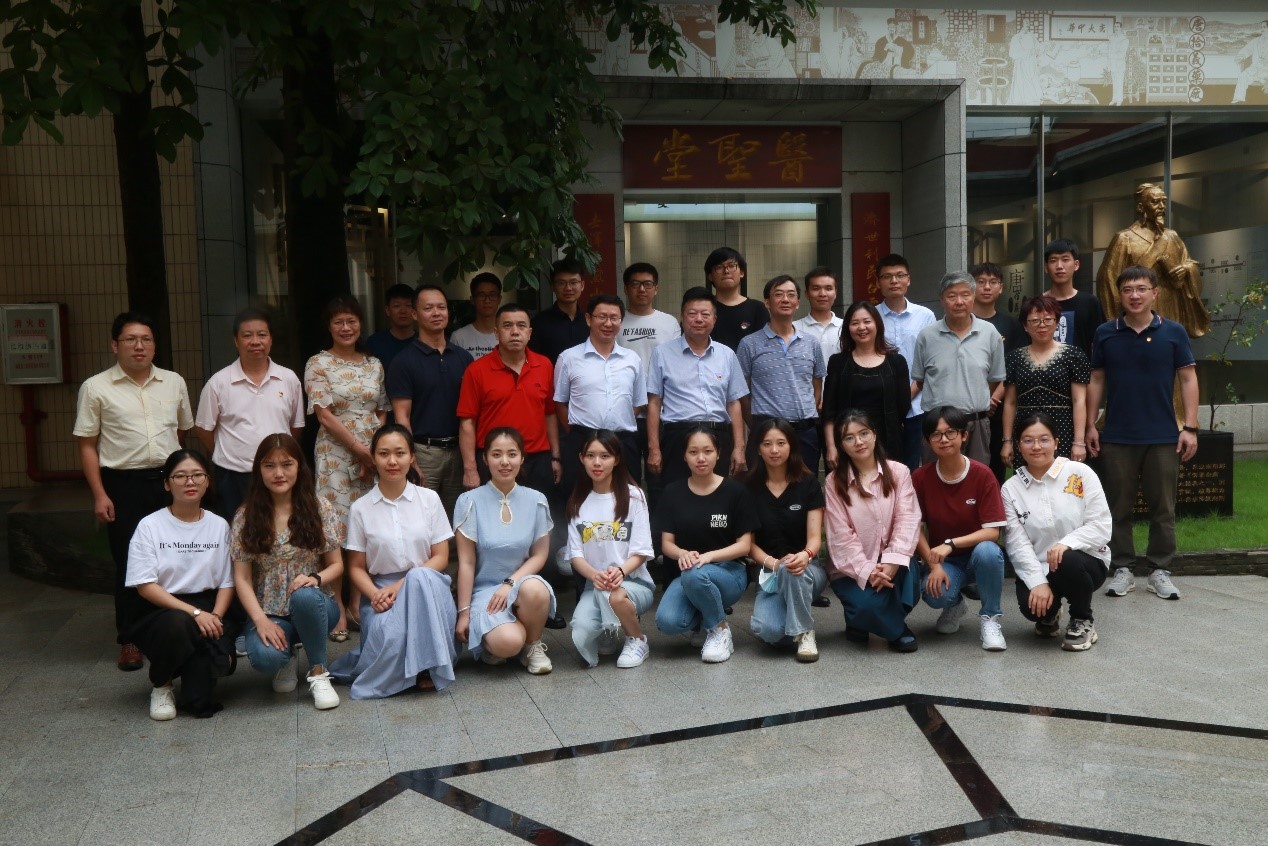 后浪来袭，，，Z6人生就是博有YOUNG ——2020年应届结业生新员工华美登。。！！