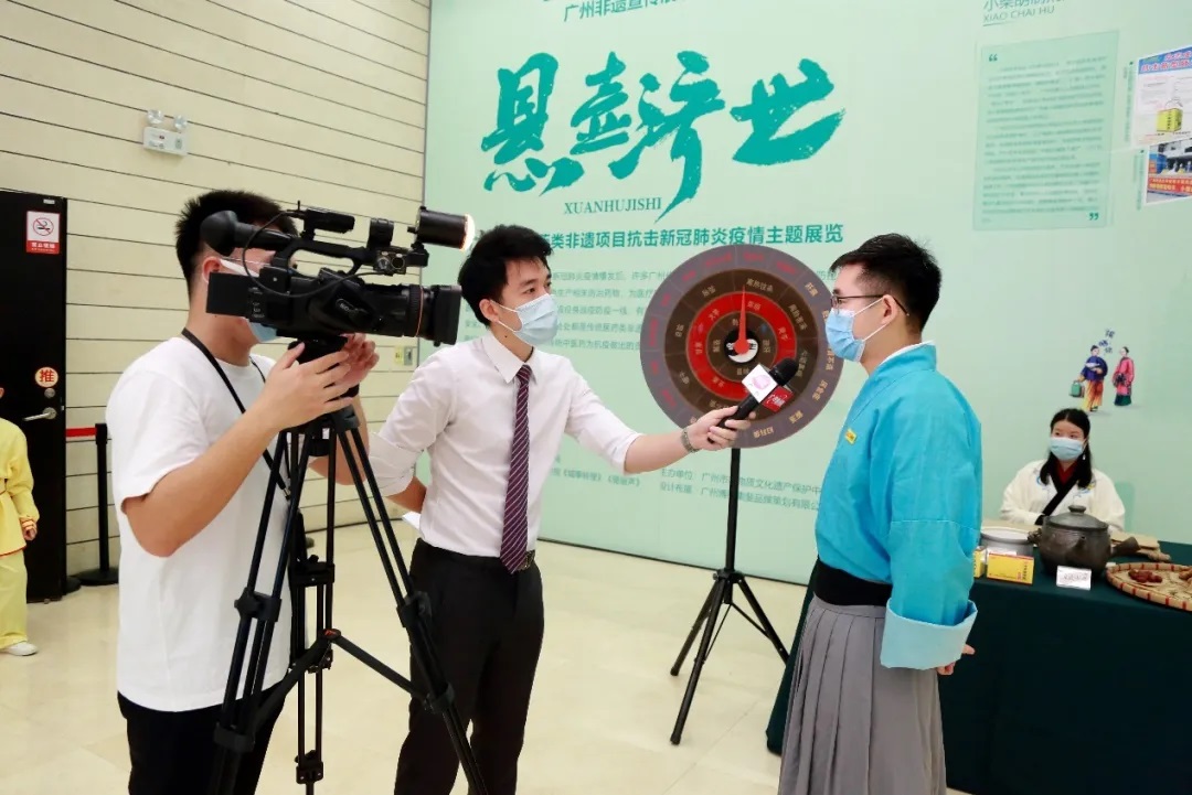 非遗日悬壶济世论抗疫，，小柴胡直播首秀放色泽！！！