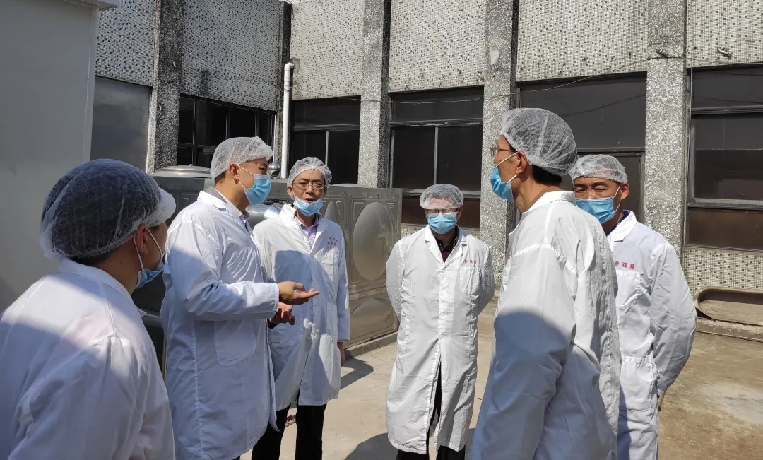 广州市生态情形局海珠区分局局长区劲邦一行到Z6人生就是博公司检查指导事情